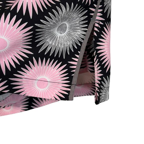 Golftini SZ 10 Nine and Wine Skort Geometric Pockets Stretch Slits Briefs Pink - Picture 2 of 9